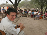 The Rapporteur on the Rights of Indigenous Peoples, Paolo Carozza, meets with the Yakye Axa community