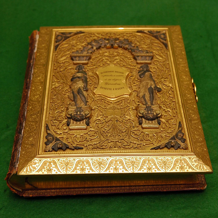 “Golden Book” donated to the CML by the Government of Argentina.